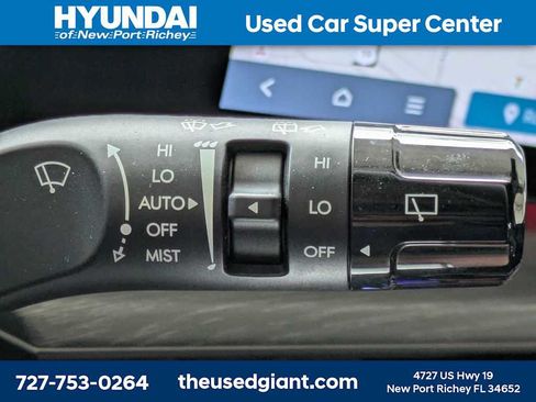 Used 2025 Hyundai Santa Fe Limited FWD image 43