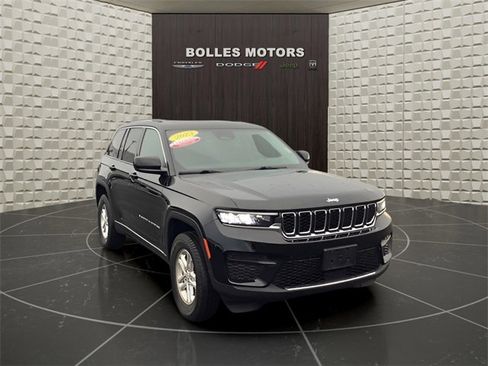 Used 2023 Jeep Grand Cherokee Laredo w/ Luxury Tech Group I image 1
