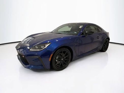Certified 2025 Toyota GR86 Premium w/ ALL Weather Mat Package (TMS) RWD image 3