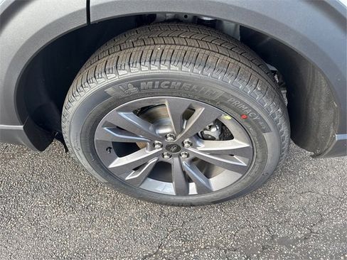 New 2026 Ford Explorer Active w/ Active Comfort Package image 14