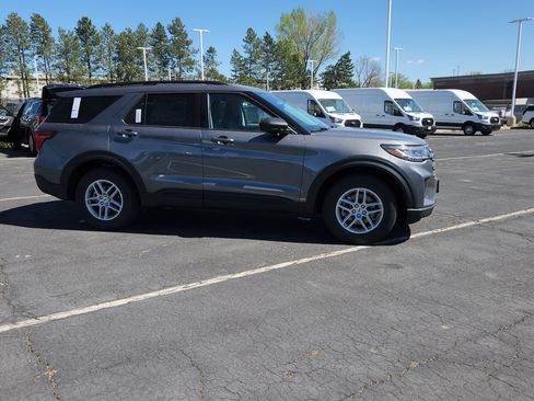 New 2026 Ford Explorer Active AWD/4WD image 18