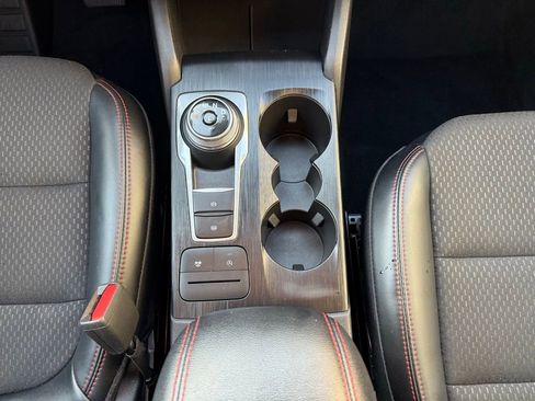 Used 2025 Ford Escape ST-Line image 18