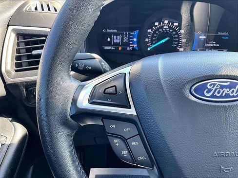 Used 2024 Ford Edge SEL AWD/4WD image 19