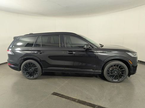 Used 2025 Lincoln Aviator Reserve w/ Jet Appearance Package image 8