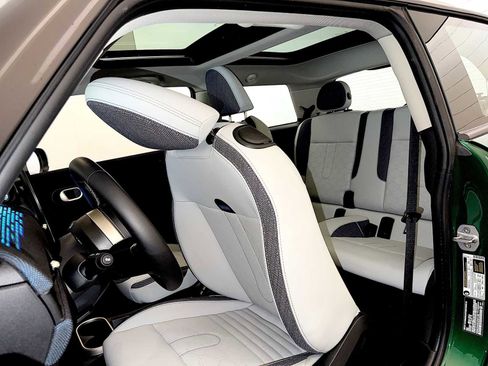 Certified 2025 MINI Cooper S image 19