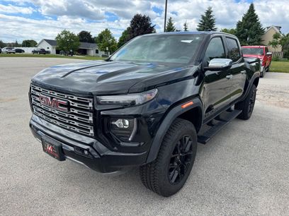 Used 2025 GMC Canyon Denali w/ LPO, Denali Black Edition