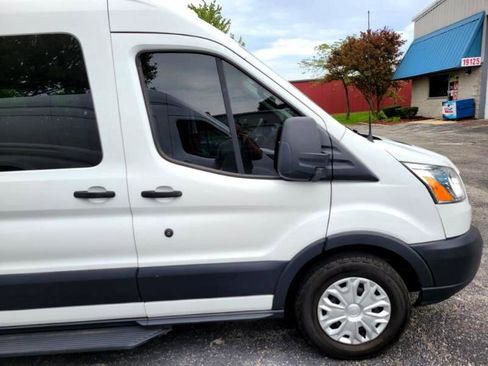 Used 2018 Ford Transit 350 XLT image 12