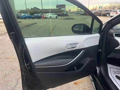 Certified 2024 Toyota Corolla SE image 12