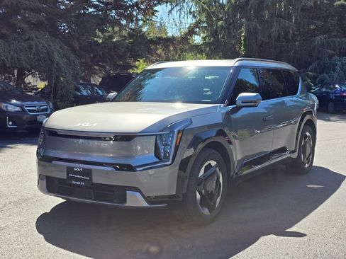 Certified 2024 Kia EV9 Land AWD/4WD image 3
