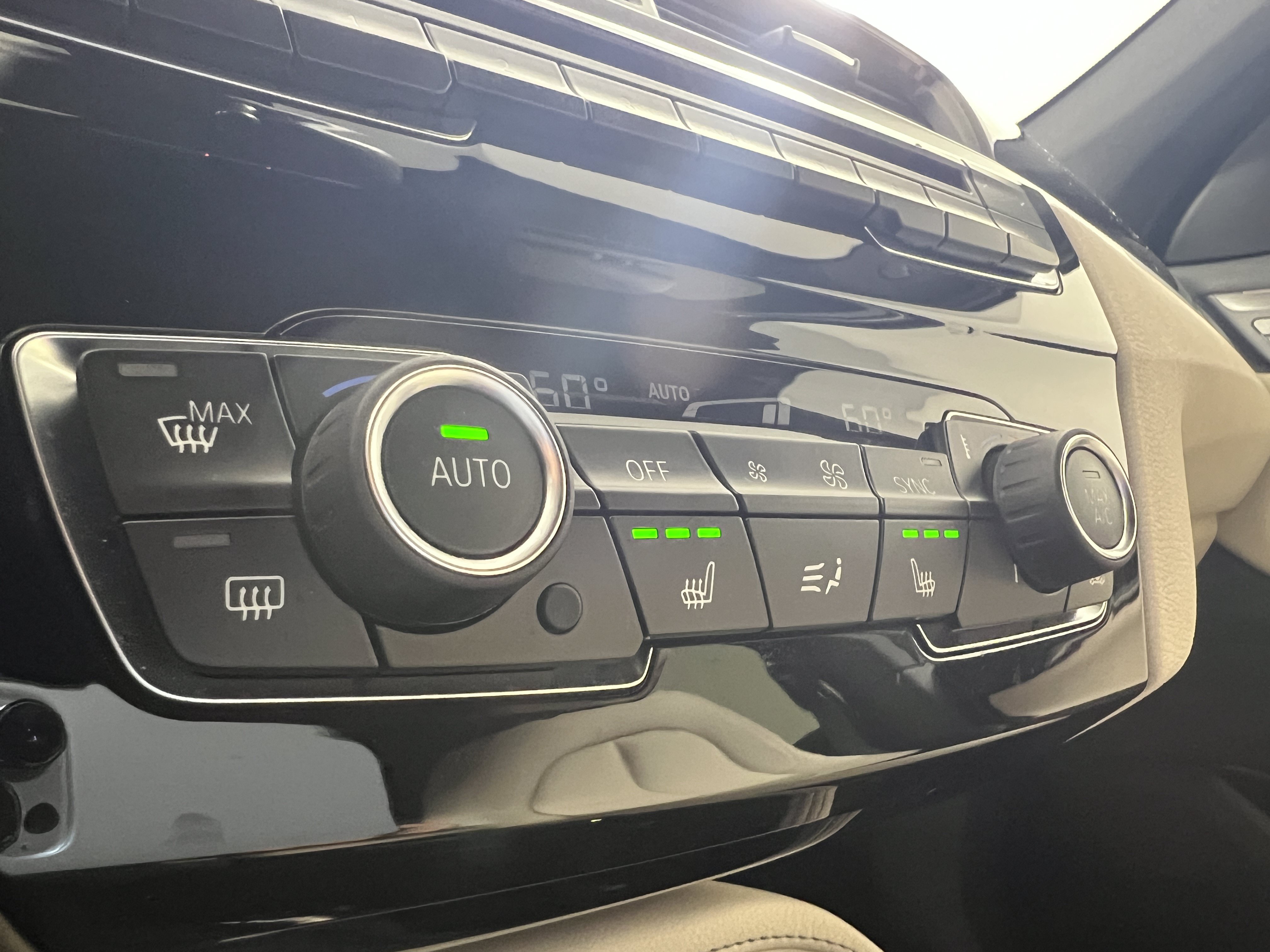Used 2018 BMW X1 xDrive28i AWD/4WD image 21