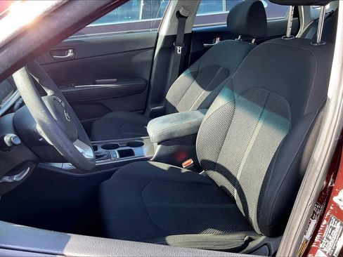 Used 2019 Kia Optima LX image 24