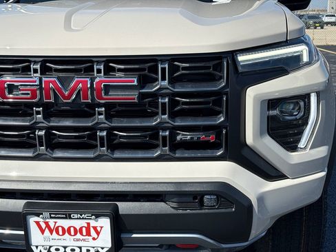 New 2026 GMC Canyon AT4 w/ AT4 Premium Package AWD/4WD image 11