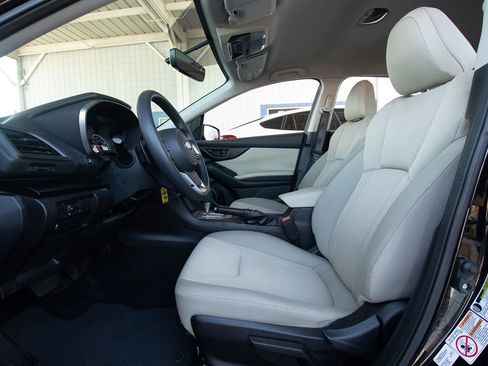 Used 2017 Subaru Impreza 2.0i Premium image 4