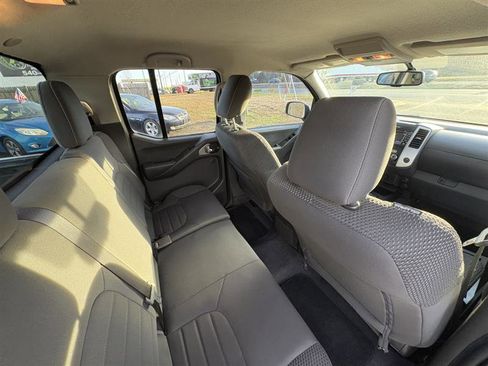 Used 2019 Nissan Frontier PRO-4X image 17