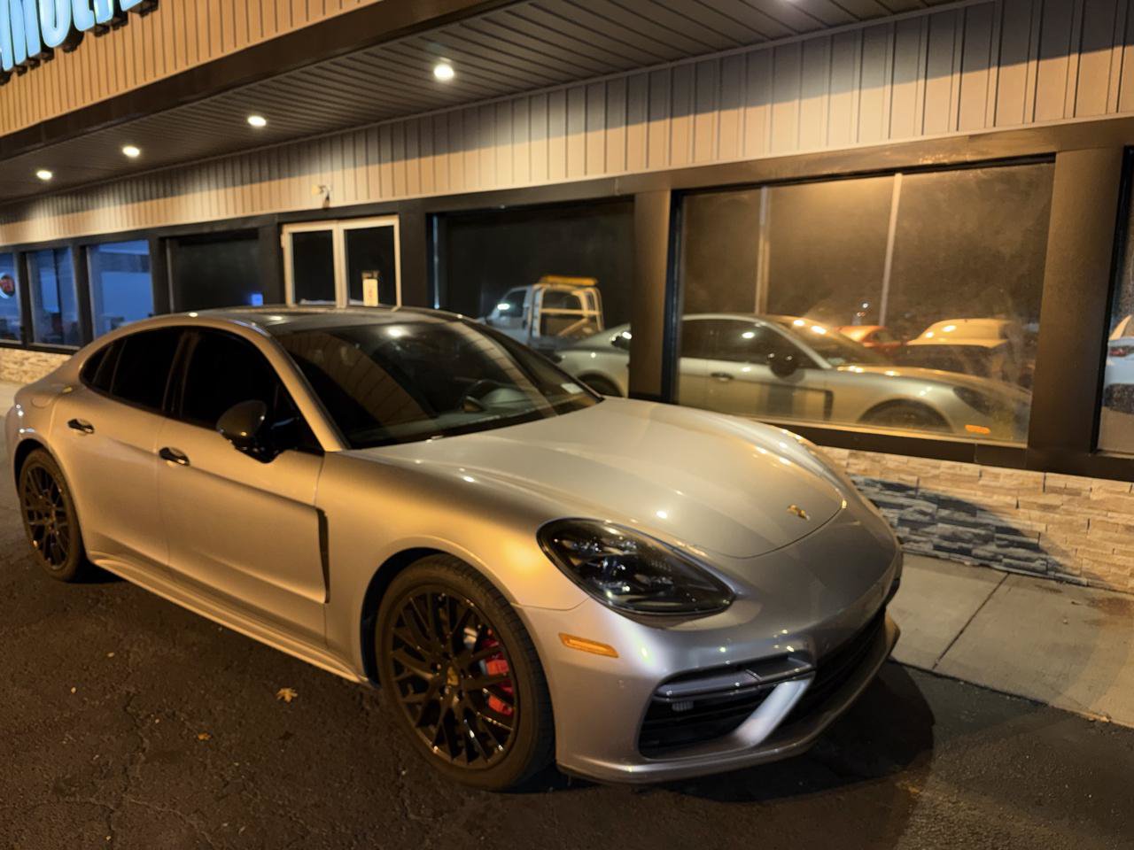 Used 2018 Porsche Panamera Turbo AWD/4WD image 2