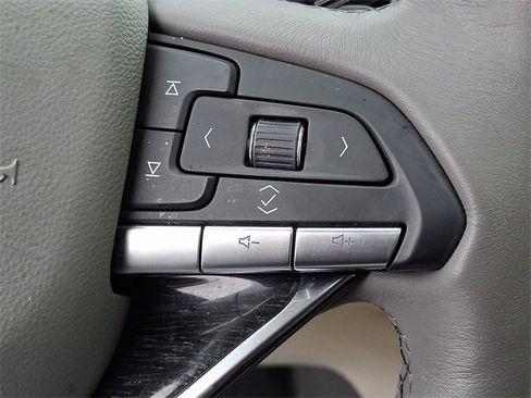 Certified 2023 Cadillac XT6 Premium Luxury image 18