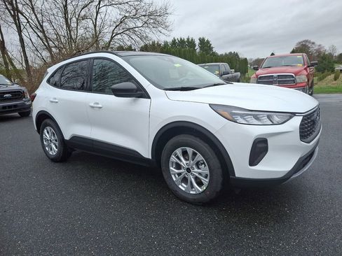 New 2025 Ford Escape Active w/ Active Premium Tech Pack AWD/4WD image 1