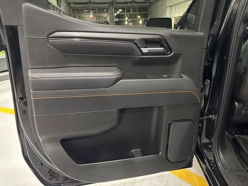 Used 2025 GMC Sierra 1500 AT4 image 29
