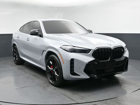 Used 2024 BMW X6 M60i w/ M Sport Professional Package image 2