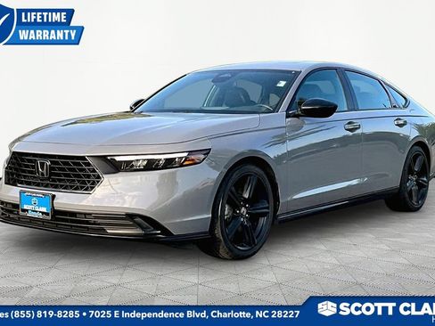 Used 2024 Honda Accord Sport image 3