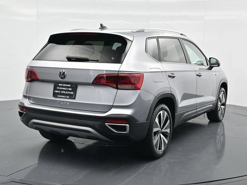 Used 2024 Volkswagen Taos SE FWD image 7