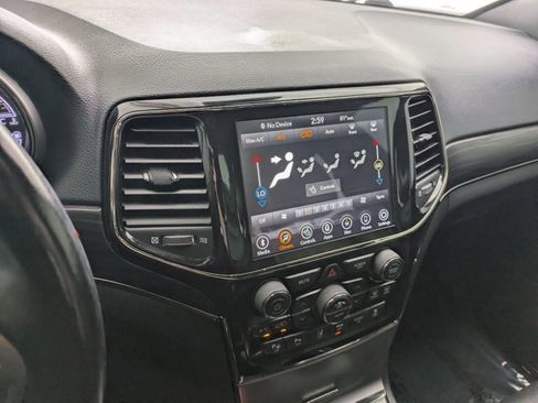 Used 2021 Jeep Grand Cherokee Limited X image 12