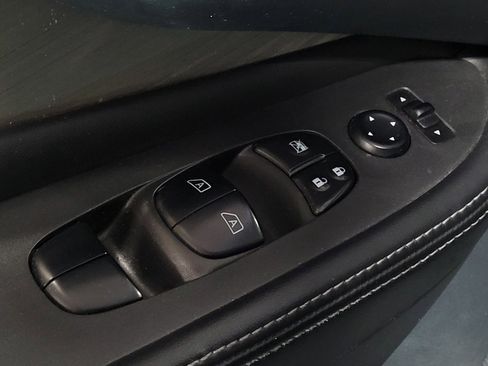 Used 2018 Nissan Murano SV w/ Cargo Package image 27