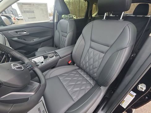 New 2026 Nissan Rogue Platinum AWD/4WD image 11