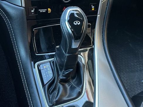 Used 2018 INFINITI Q60 3.0t Luxe w/ Sensory Package 3.0T Luxe AWD/4WD image 23