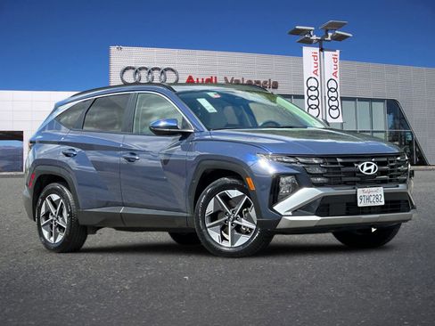 Used 2025 Hyundai Tucson SEL FWD image 2
