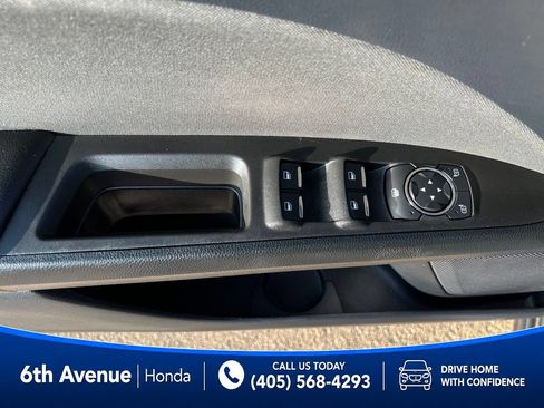 Used 2020 Ford Fusion SE FWD image 21