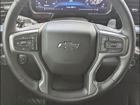Used 2025 Chevrolet Silverado 1500 LT Trail Boss w/ Convenience Package II AWD/4WD image 28