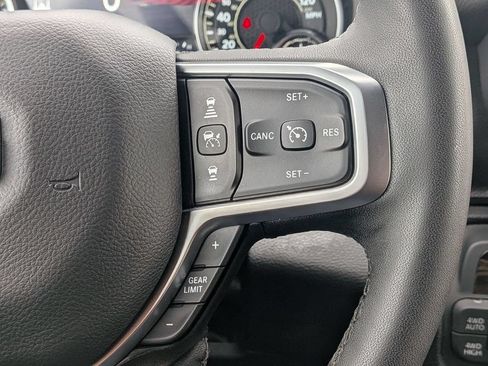 Used 2025 RAM 1500 Big Horn AWD/4WD image 13