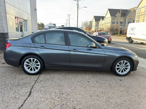 Used 2017 BMW 320i xDrive Sedan image 8