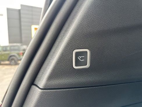 New 2026 Chrysler Pacifica Select image 18