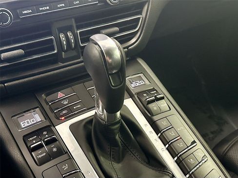 Used 2021 Porsche Macan S AWD/4WD image 17