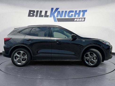 Certified 2025 Ford Escape ST-Line Select AWD/4WD image 6