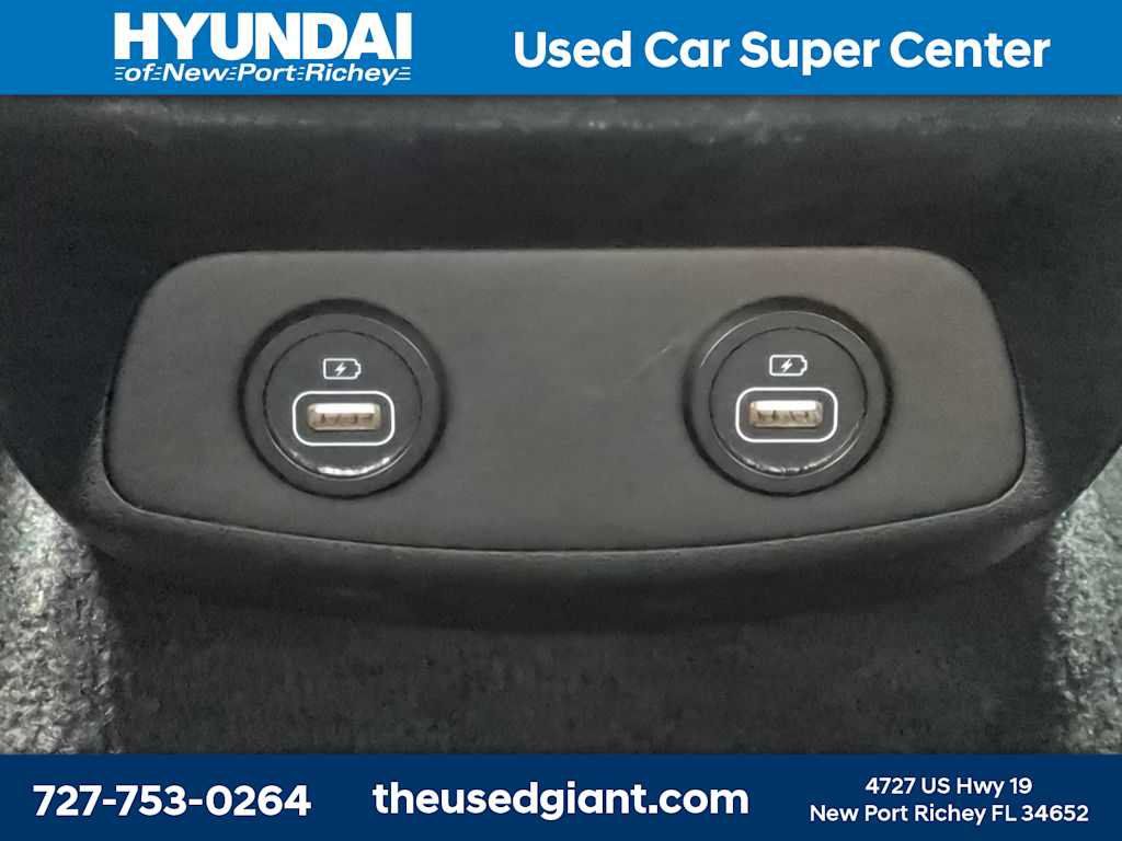 Certified 2023 Hyundai Santa Fe SEL w/ Premium Package FWD image 16