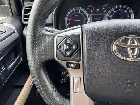 Used 2018 Toyota 4Runner Limited AWD/4WD image 25