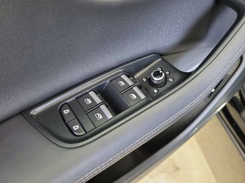 Used 2025 Audi Q7 3.0T Premium Plus AWD/4WD image 23