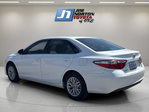 Used 2016 Toyota Camry LE FWD image 7