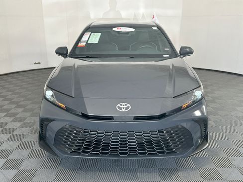 Used 2025 Toyota Camry SE w/ Convenience Package FWD image 8