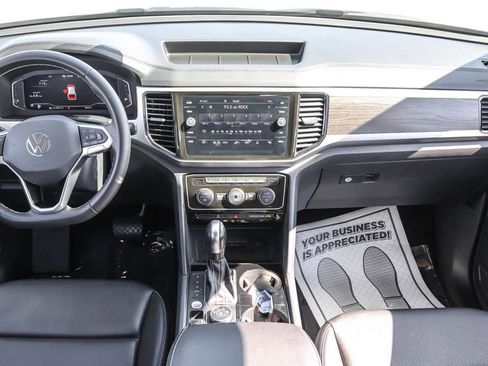 Certified 2023 Volkswagen Atlas SE image 32