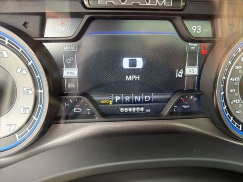Used 2022 RAM 1500 Limited AWD/4WD image 10