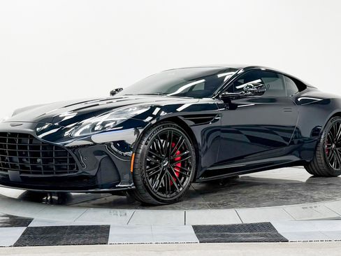 Used 2024 Aston Martin DB12 Coupe RWD image 31