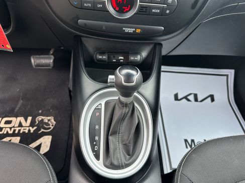 Used 2017 Kia Soul + image 31