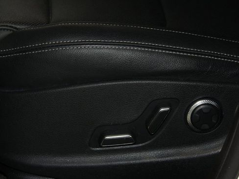 Used 2023 Genesis GV70 2.5T w/ Select Package image 15