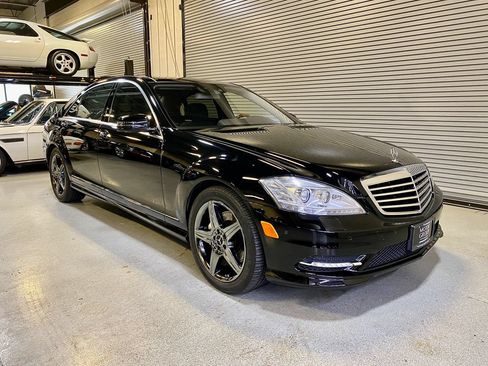 Used 2010 Mercedes-Benz S 550 4MATIC image 26
