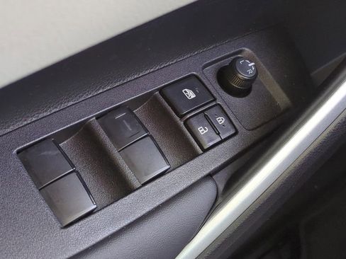 Used 2026 Toyota Corolla Cross L image 26