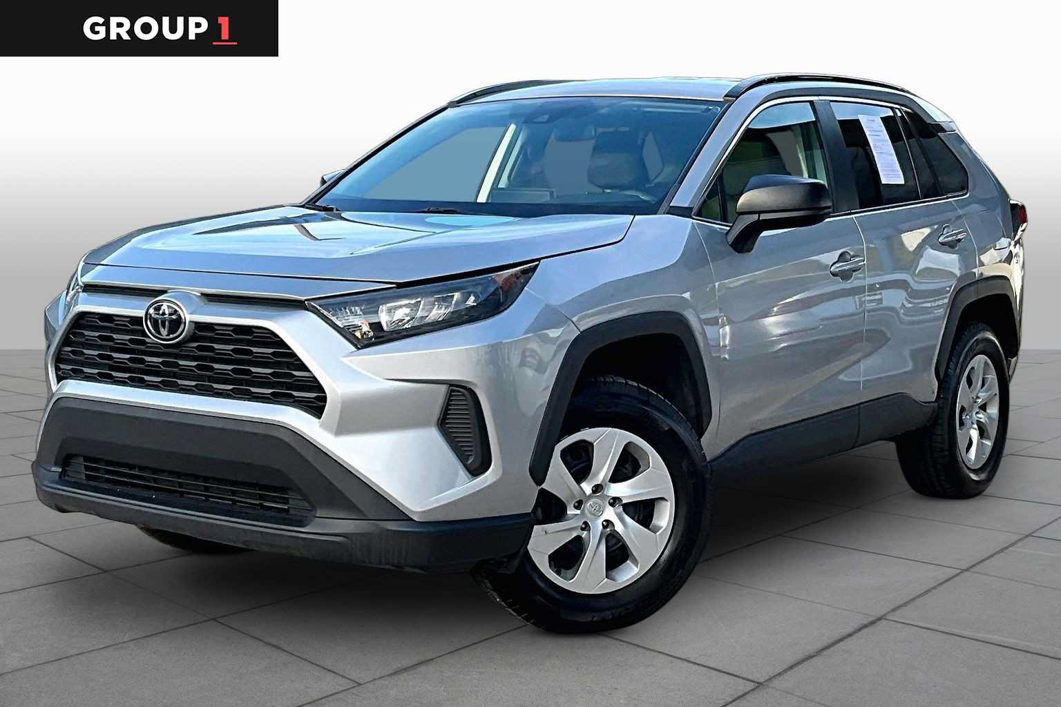 Used 2021 Toyota RAV4 LE AWD/4WD image 1